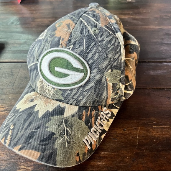 NFL Other - Vintage NFL Green Bay Packers Velcro Back Camouflage Hat! Great condition!